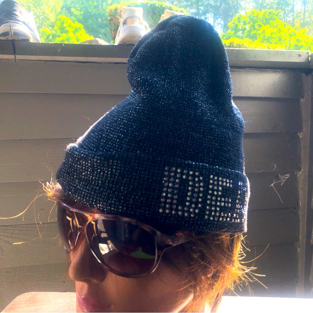 DEA Women Black Silver Glitters Knit Winter Hats Size One